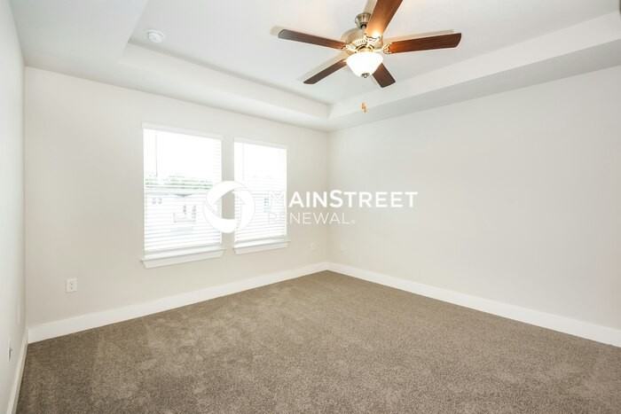 816 E Voorhis Ave - Photo 6 of 17