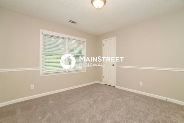 8218 Lakeview Drive Southwest - Photo 5 of 16