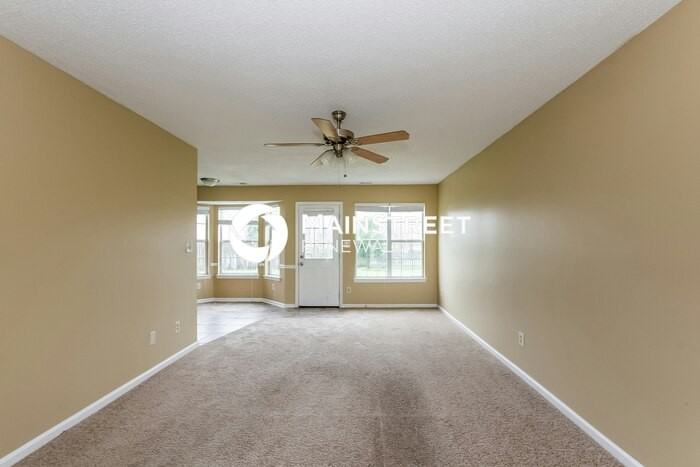 4113 New Castle Lane - Photo 5 of 18