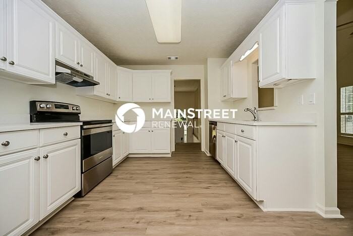 9551 Ashley Oaks Dr - Photo 4 of 17