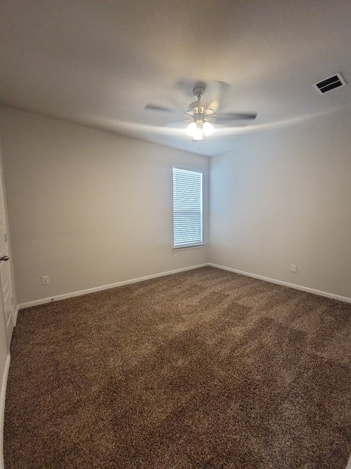 1118 Silverthorn Trl - Photo 2 of 7
