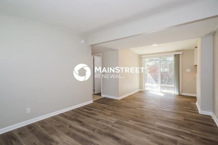 9246 Spottswood Rd - Photo 5 of 16