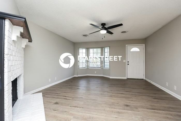 768 Garrison Dr - Photo 3 of 16