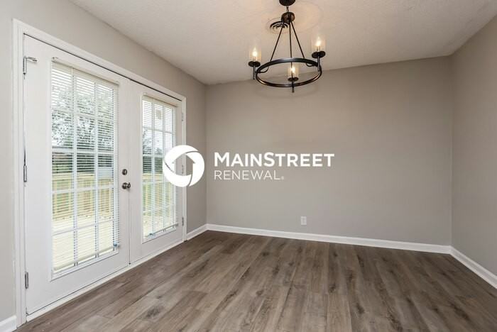 768 Garrison Dr - Photo 5 of 16