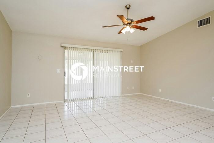 3008 Sw 6th Ave - Photo 2 of 16