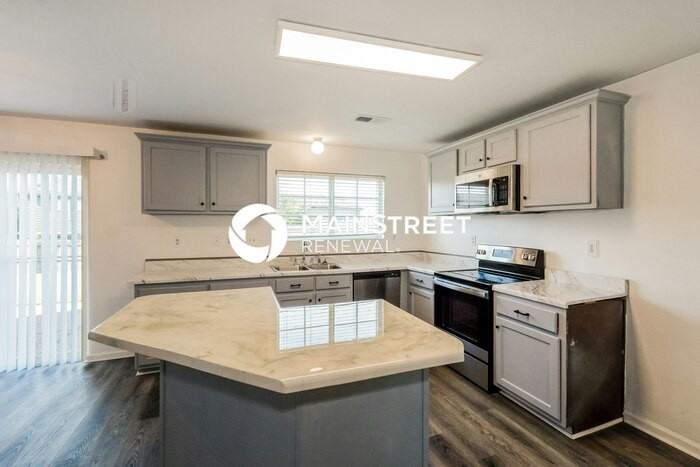 10077 Woodlee Cove - Photo 7 of 15