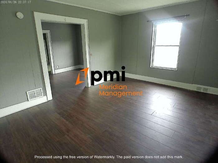 213 Madison Avenue - Photo 5 of 8