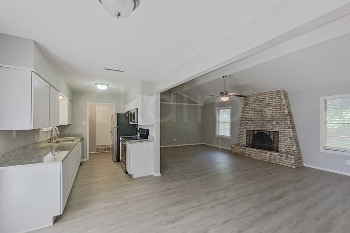 168 Creekview Dr E - Photo 5 of 25