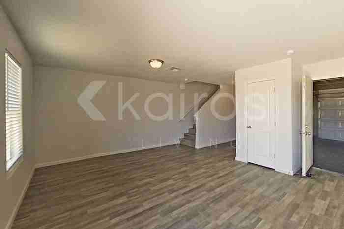 3612 E Koval Dr - Photo 2 of 23