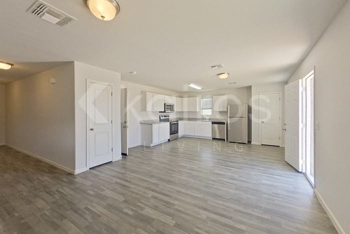 3612 E Koval Dr - Photo 5 of 23