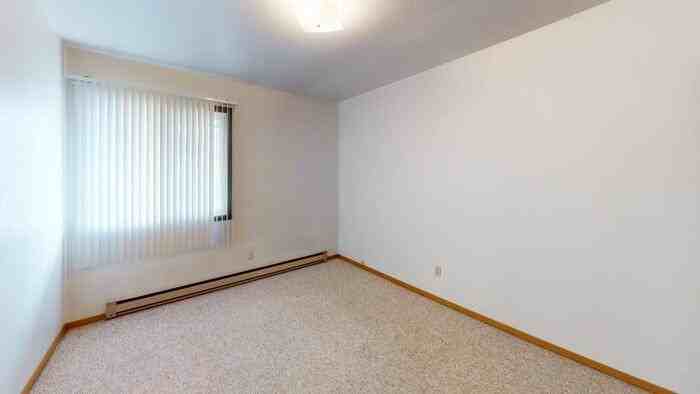 411 E Market St #17 - Photo 4 of 8