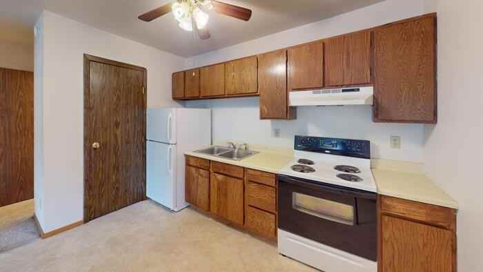 411 E Market St #17 - Photo 6 of 8