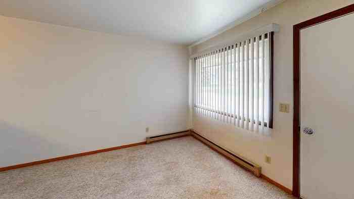 411 E Market St #17 - Photo 7 of 8