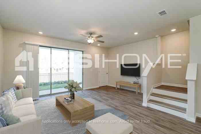 28345 Wave Crest Pl - Photo 6 of 18