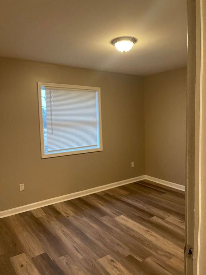 1350 Mayson Turner Rd Nw - Photo 4 of 11