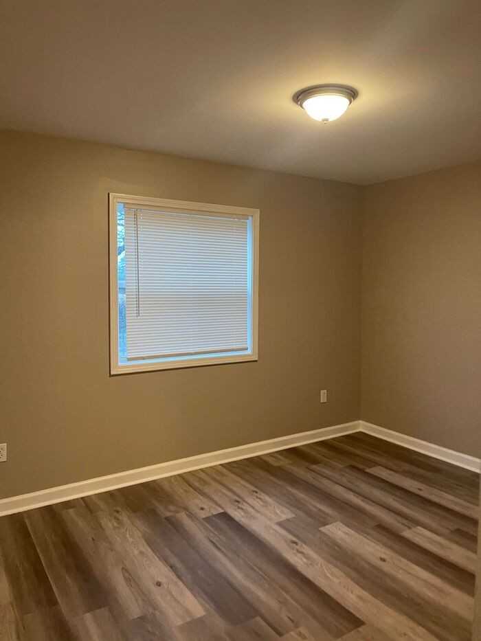 1350 Mayson Turner Rd Nw - Photo 7 of 11