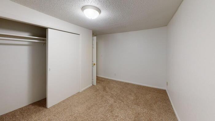 630 3rd Ave Se - Photo 4 of 8