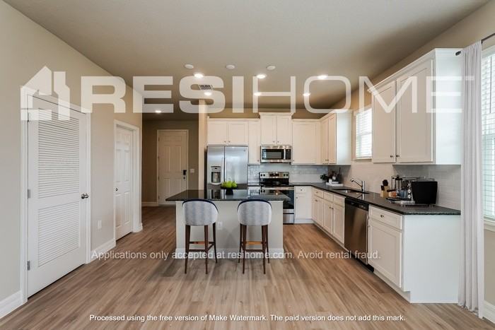 1605 Diane St - Photo 3 of 16