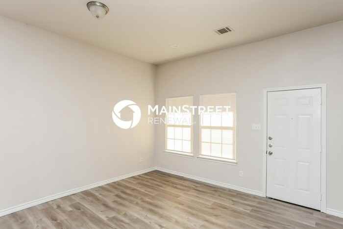 1910 South Uhl Road - Photo 6 of 16