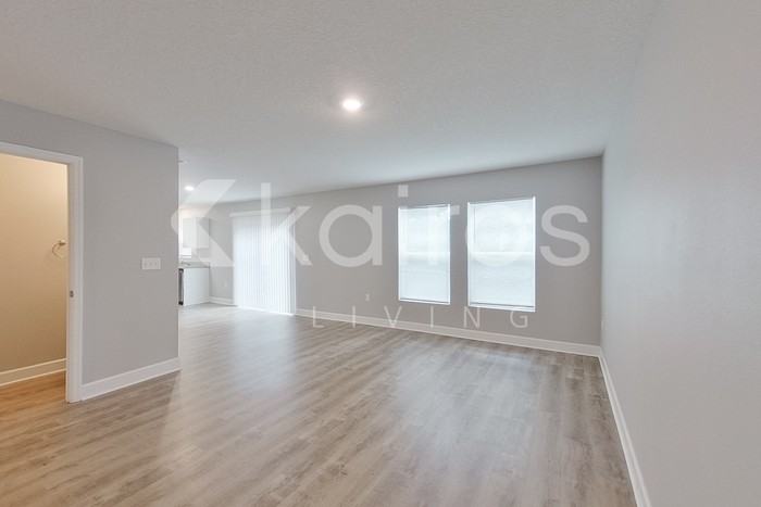 2820 West Andromedae Street - Photo 6 of 28