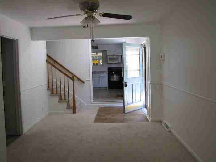 307 W Delafield Ave - Photo 4 of 22