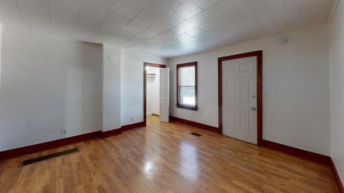 302 4th St Ne - Photo 7 of 7