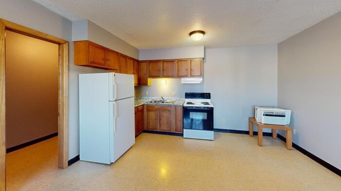 202 S 5th St #2 - Photo 2 of 6