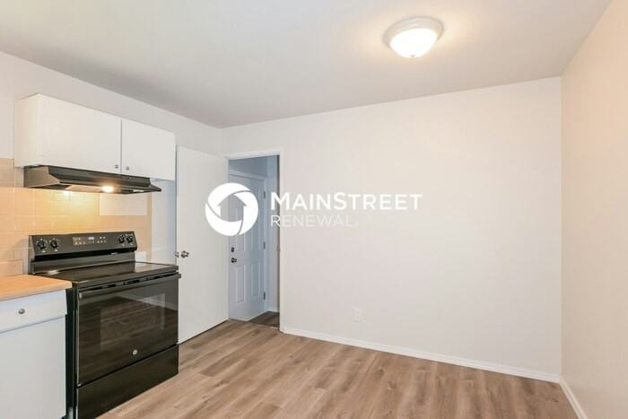 1376 Cove Lane - Photo 7 of 17