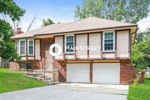 featured image of 1005 Ne 104th Ter