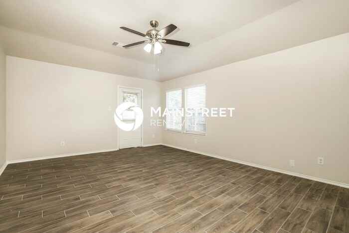 3905 Wensledale Drive - Photo 4 of 16