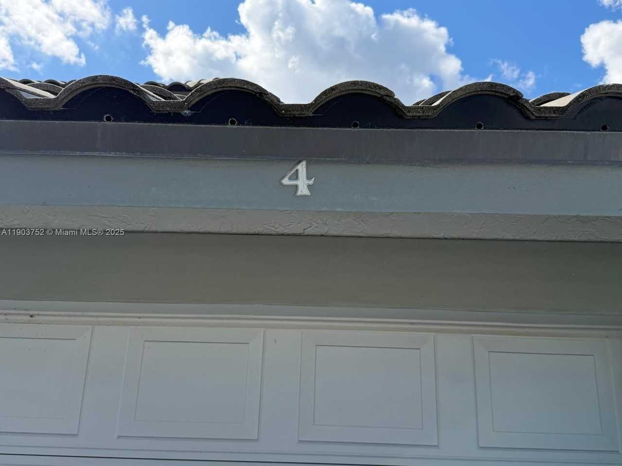 11690 Briarwood Cir #4 - Photo 2 of 25