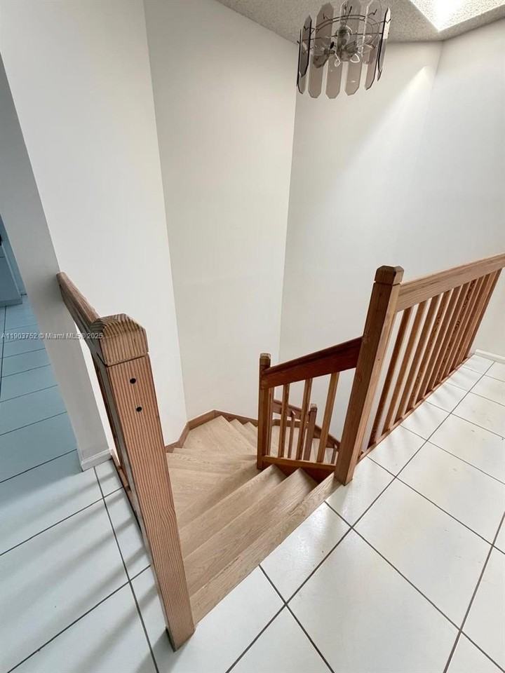 11690 Briarwood Cir #4 - Photo 4 of 25