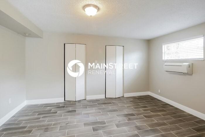 2360 Nw 60th Ave - Photo 5 of 15