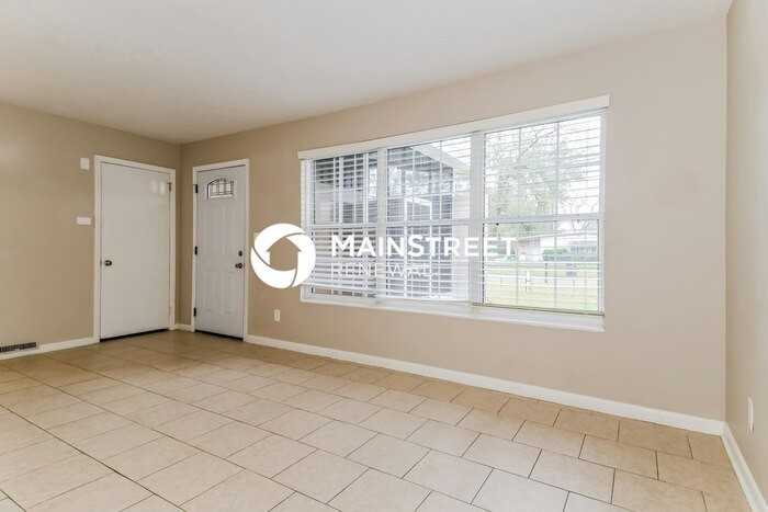 1146 Busac Ave - Photo 3 of 15