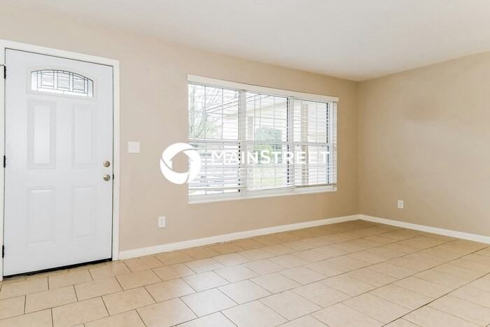 1146 Busac Ave - Photo 4 of 15