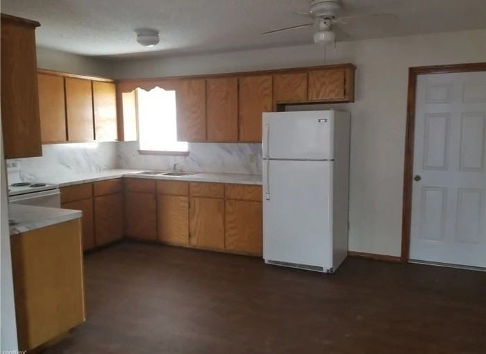 1075 Rio Rico Rd #11 - Photo 3 of 9