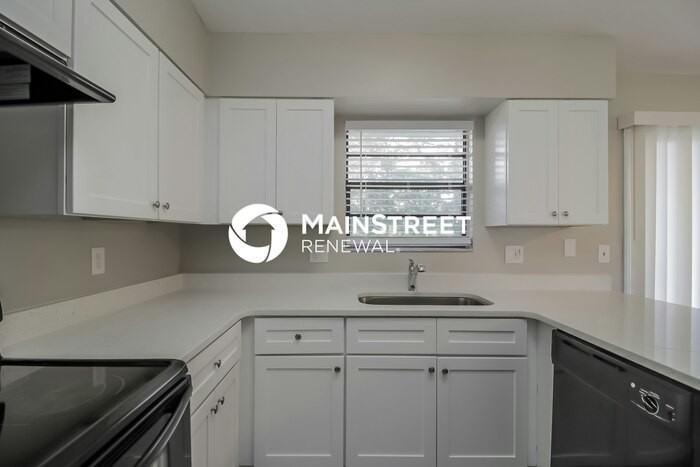 6090 Alden Avenue - Photo 6 of 16