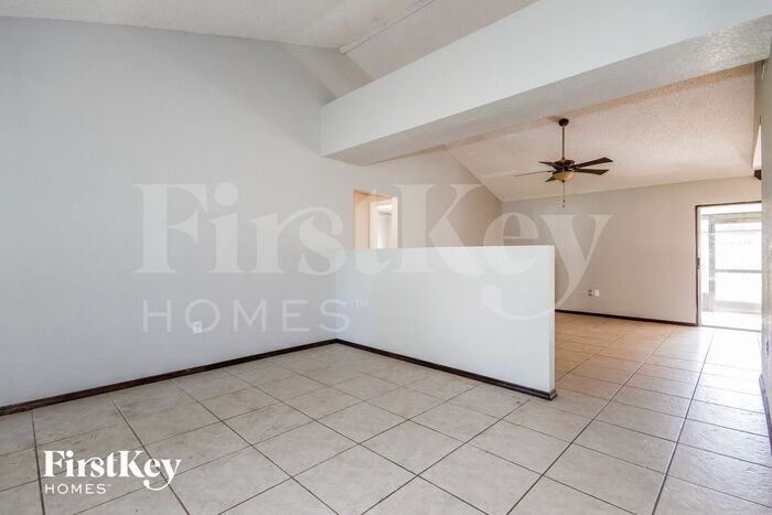 1595 Sailpoint Dr - Photo 2 of 15