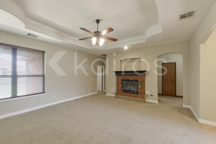 11733 Southwest 17th Street - Photo 4 of 22