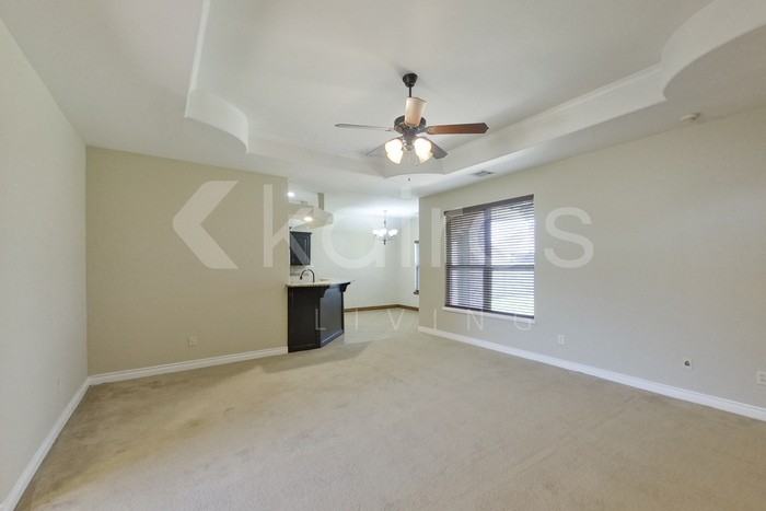 11733 Southwest 17th Street - Photo 5 of 22