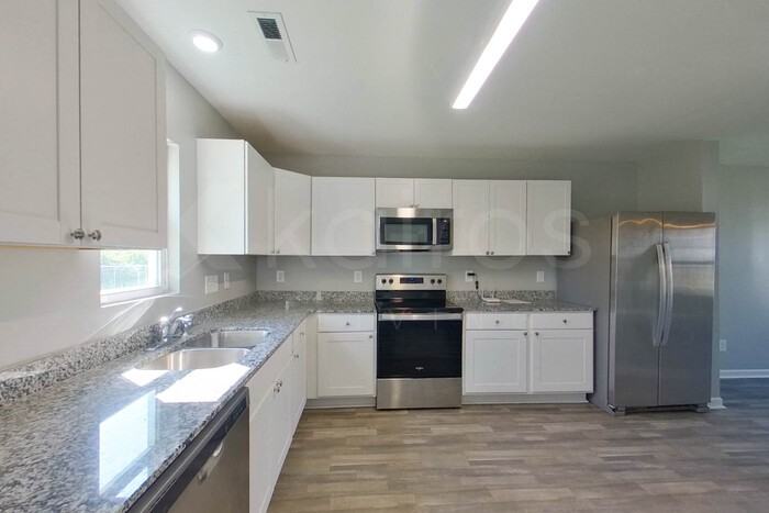 1468 Centipede Drive - Photo 5 of 20