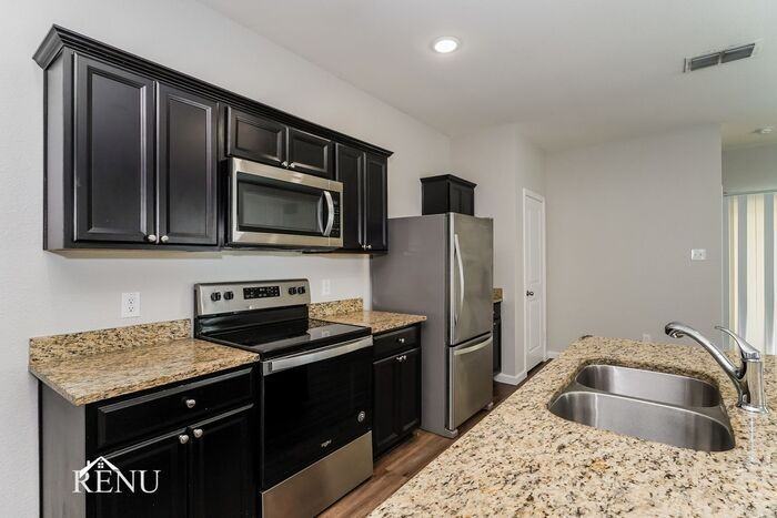 6018 Mojave Dr #6018MD - Photo 3 of 18