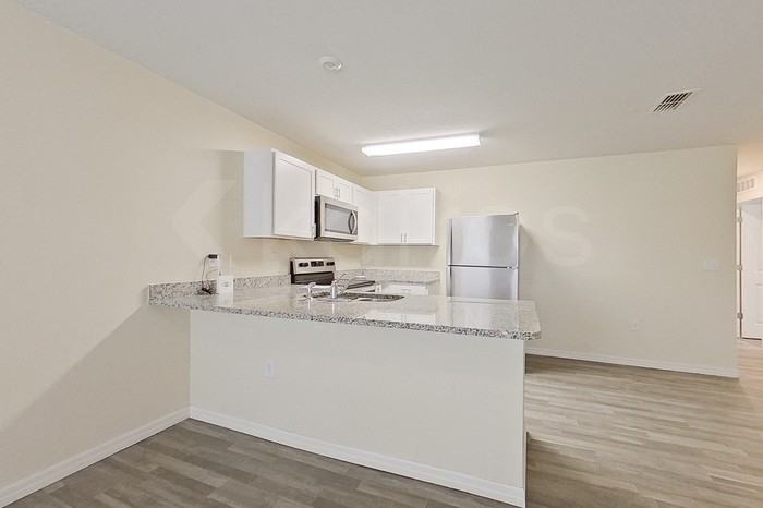 27008 Anthony Ave - Photo 5 of 20