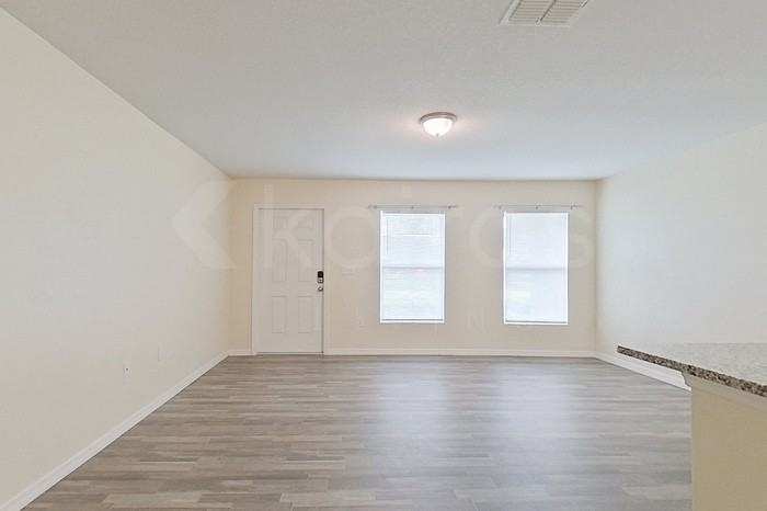 27008 Anthony Ave - Photo 7 of 20