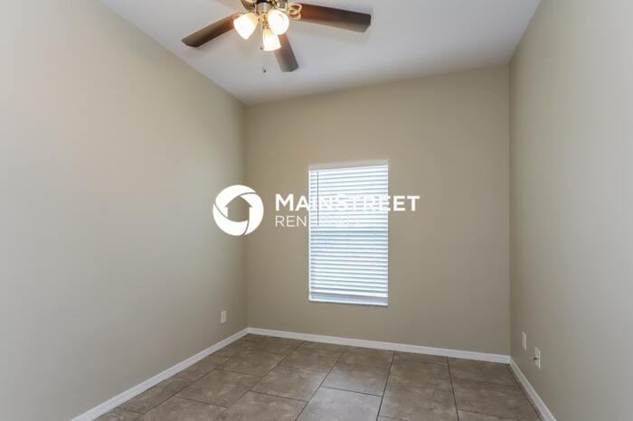1321 Melrose Ave S - Photo 6 of 16