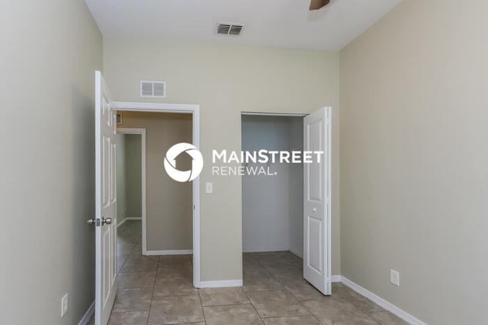 1321 Melrose Ave S - Photo 7 of 16