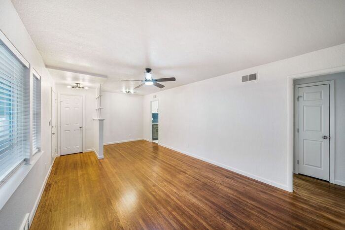 4141 North Frankfort Avenue - Photo 7 of 18