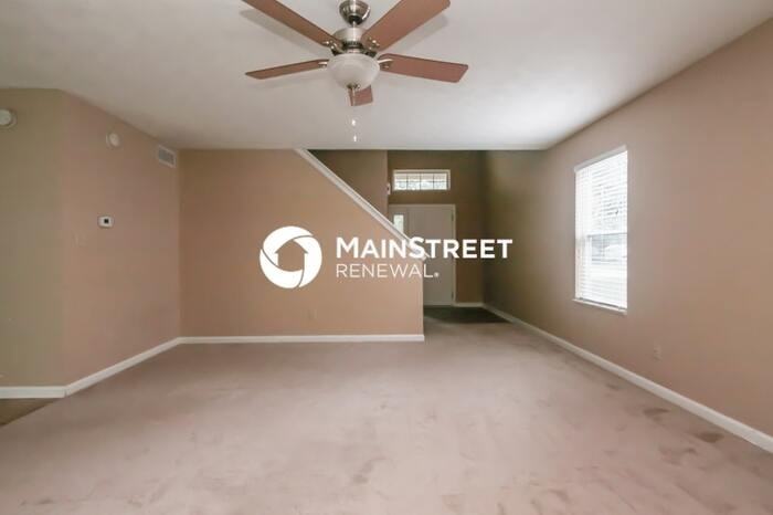 3338 Montgomery Dr - Photo 3 of 17