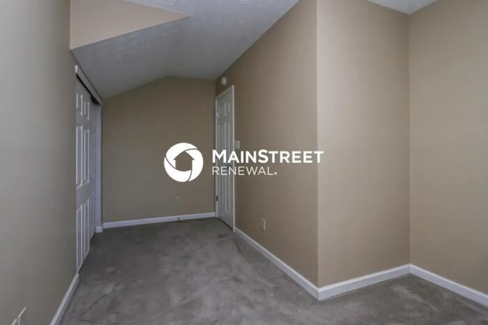 3338 Montgomery Dr - Photo 6 of 17