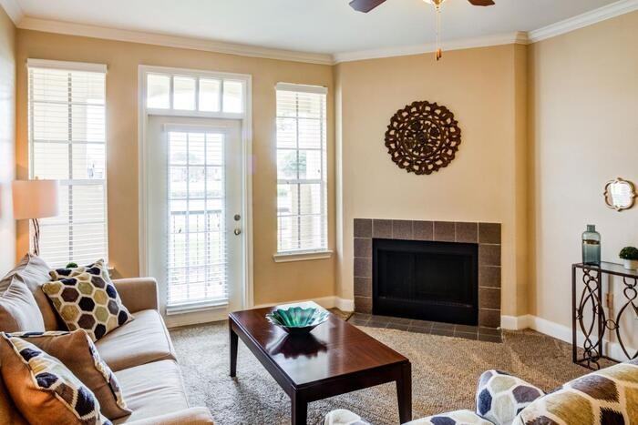 1 Signature Point Dr #B2 - Photo 7 of 11